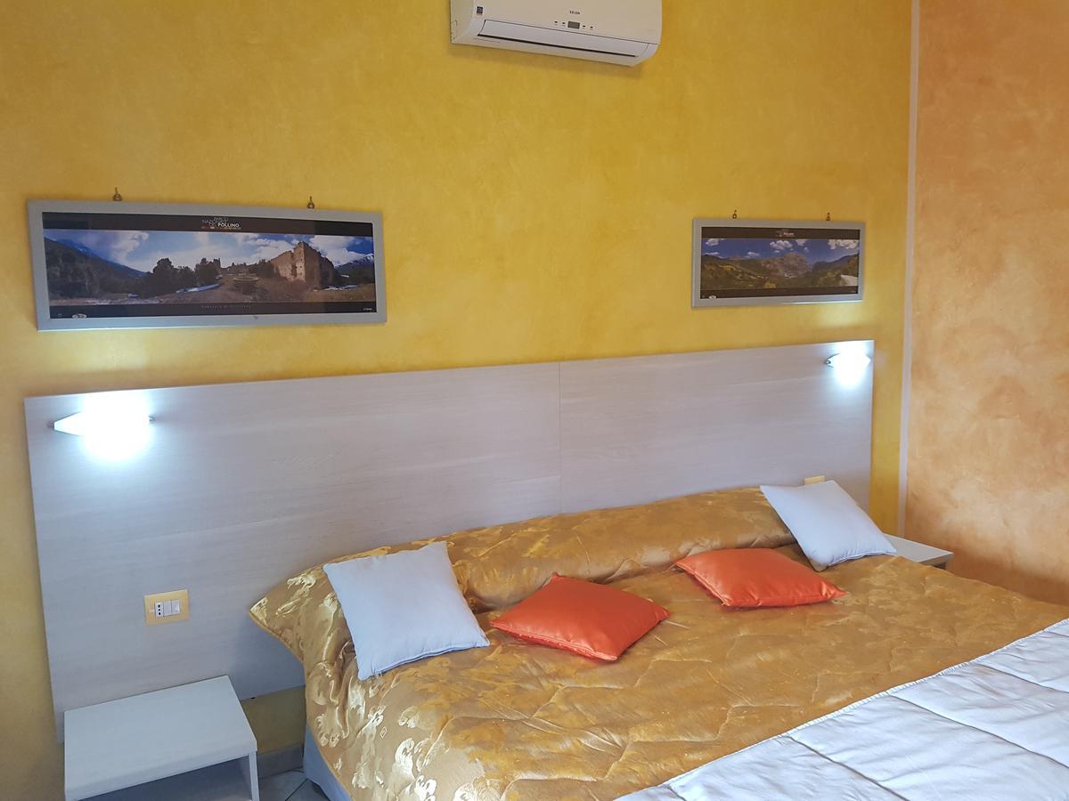 カストロヴィッラリ Il Laghetto Bed & Breakfast エクステリア 写真